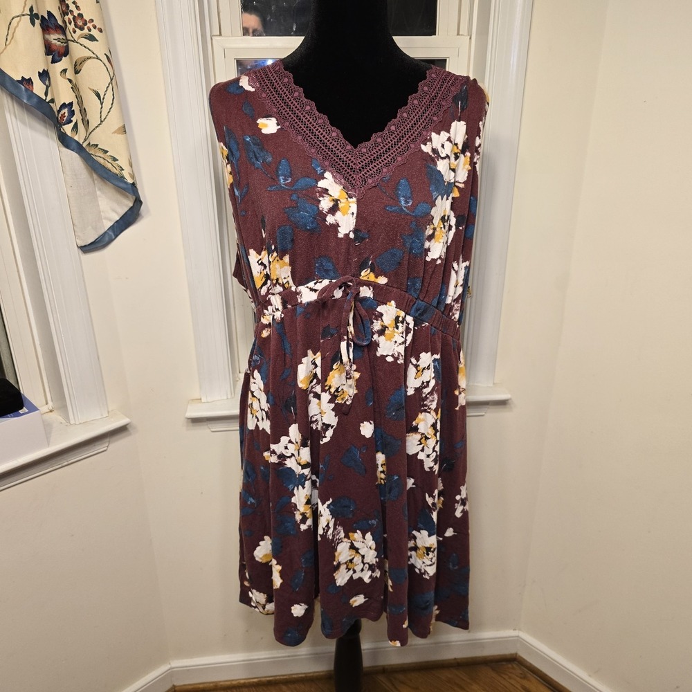 Cacique Sleep Burgundy Floral Crochet‎ Trim V Neck Sleeveless Tie Waist Sz 26
